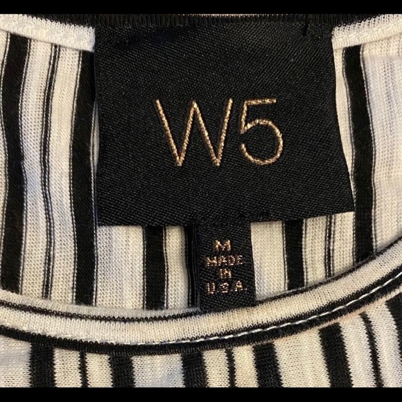 W5, tank w/ fringe detail across the bottom, M - Picture 3 of 4